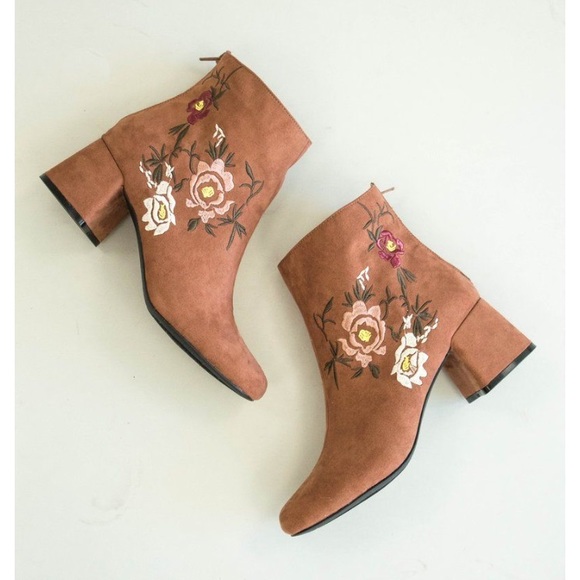 Shoes - NWT Burnt Sienna  ankle Booties embroidered